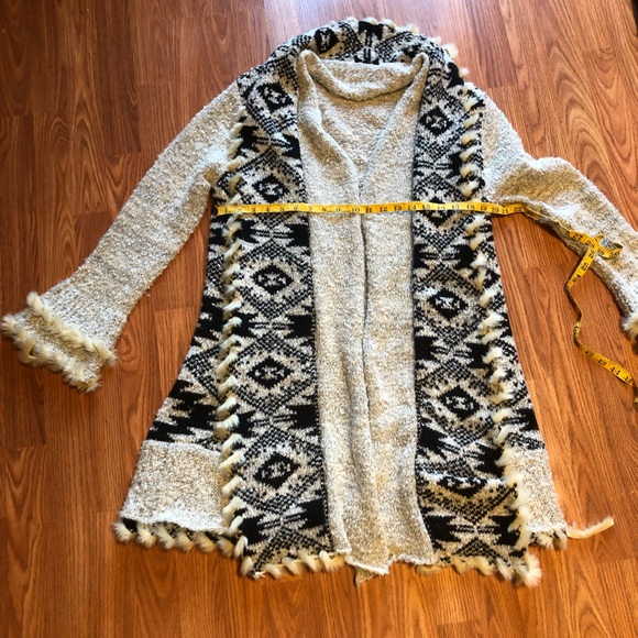 Women’s fur trim cardigan by Venus - Picture 11 of 14